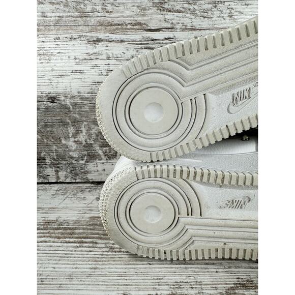 Women's Nike Air Force 1 07' SE 'Pearl' White Leather Sneakers Sz 9 Athletic - Picture 9 of 12